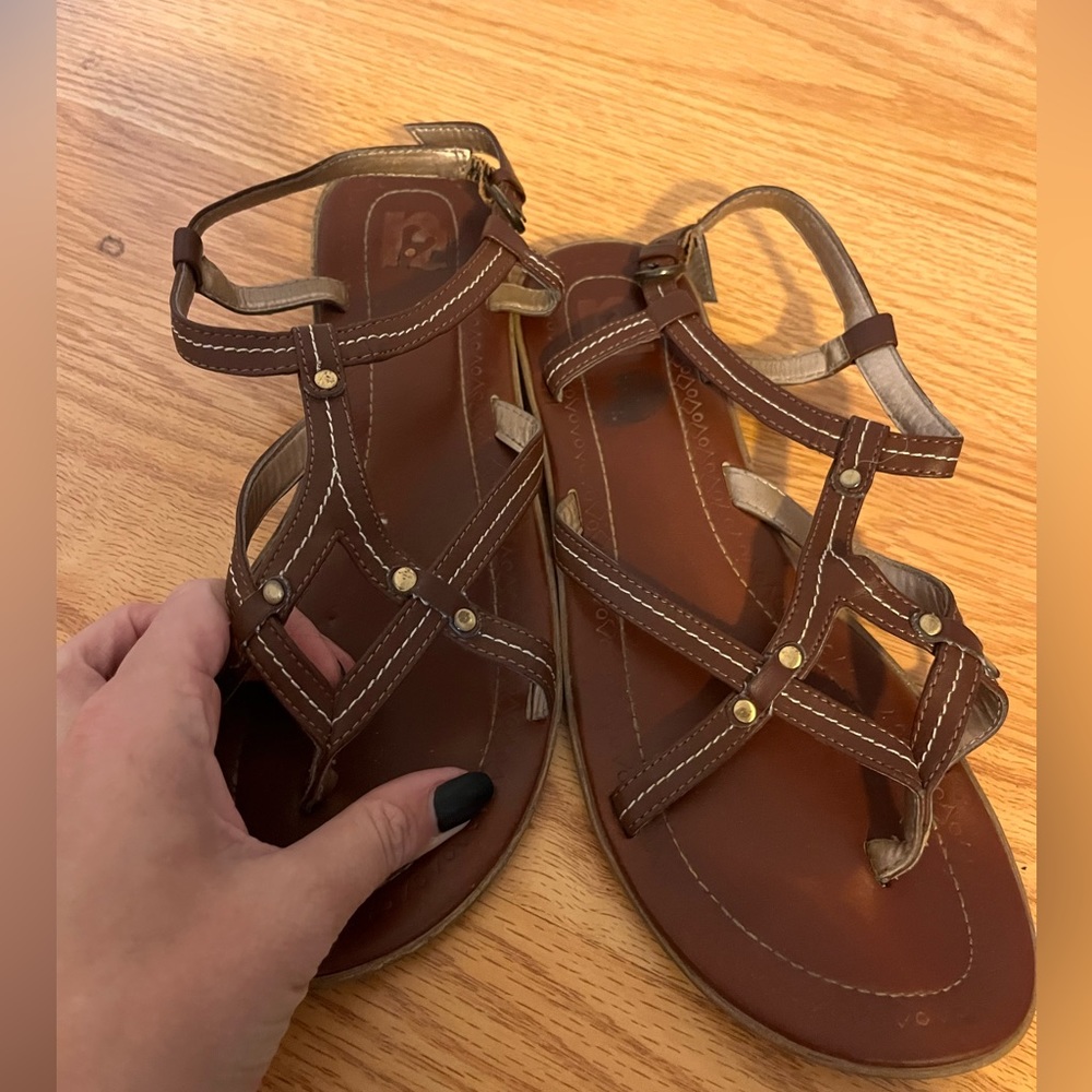R2 adjustable ankle sandals size 8